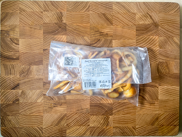 Сыр 150 гр ГОРНЫЙ СЫРОВАР (Ассорти копчёный) в Электрогорске