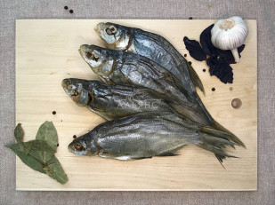 Кальмар палочки х/к: Густера вяленая